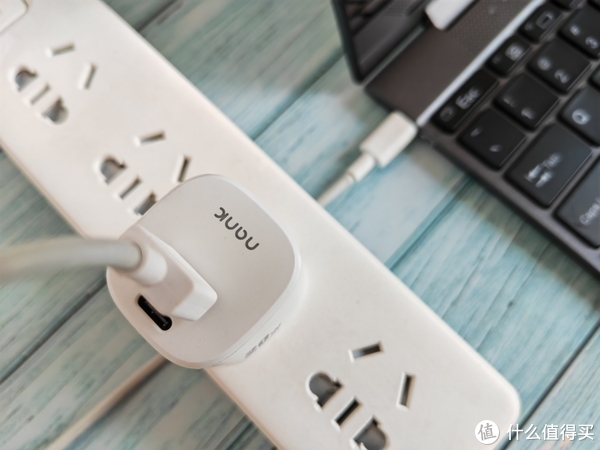 苹果可以用安卓的c口充电头吗 eb4d-de900b4a88bd84b682ad125180924ee9.jpg