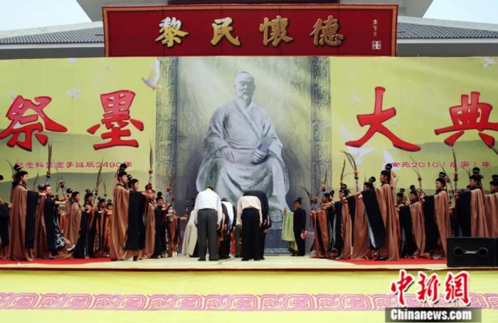 睥睨什么意思 f488-31f775504a8f6172974f3fbe64880f69.jpg