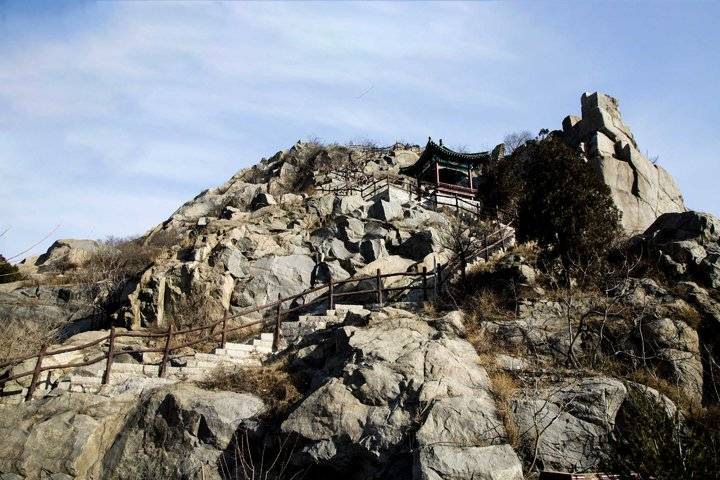 鹊华烟雨济南鹊山风光美