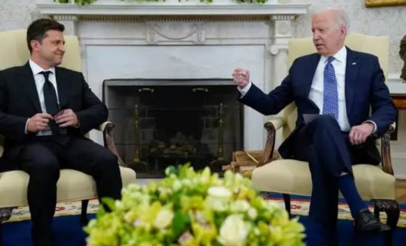 泽连斯基终于不再糊涂,与普京立场罕见达成统一,美国被反将一军休闲区蓝鸢梦想 - Www.slyday.coM 泽连斯基终于不再糊涂,与普京立场罕见达成统一,美国被反将一军休闲区蓝鸢梦想 - Www.slyday.coM