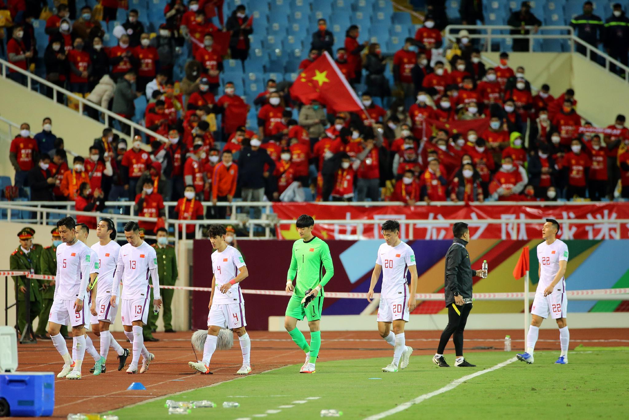 國足1-3不敵越南隊。