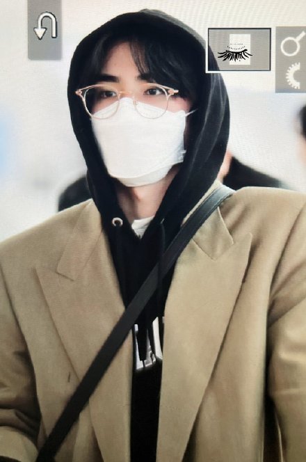 威神V成员肖俊今日从<a href=