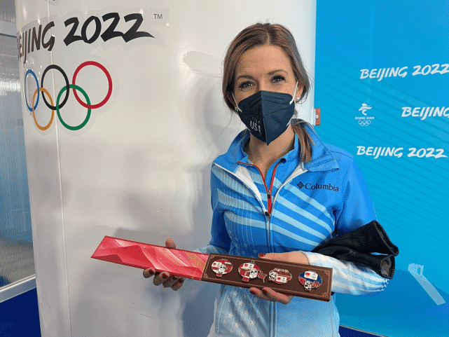 冬奥会抱枕成香饽饽，美国女选手打包行李太豪爽，<a href=