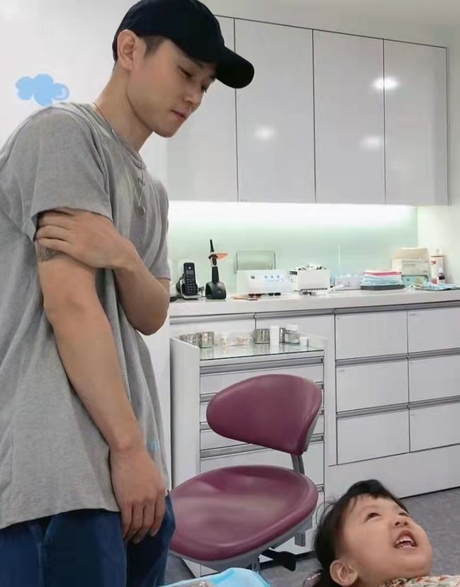 安贤洙在中国进行平衡训练的视频曝光！欧巴已回<a href=