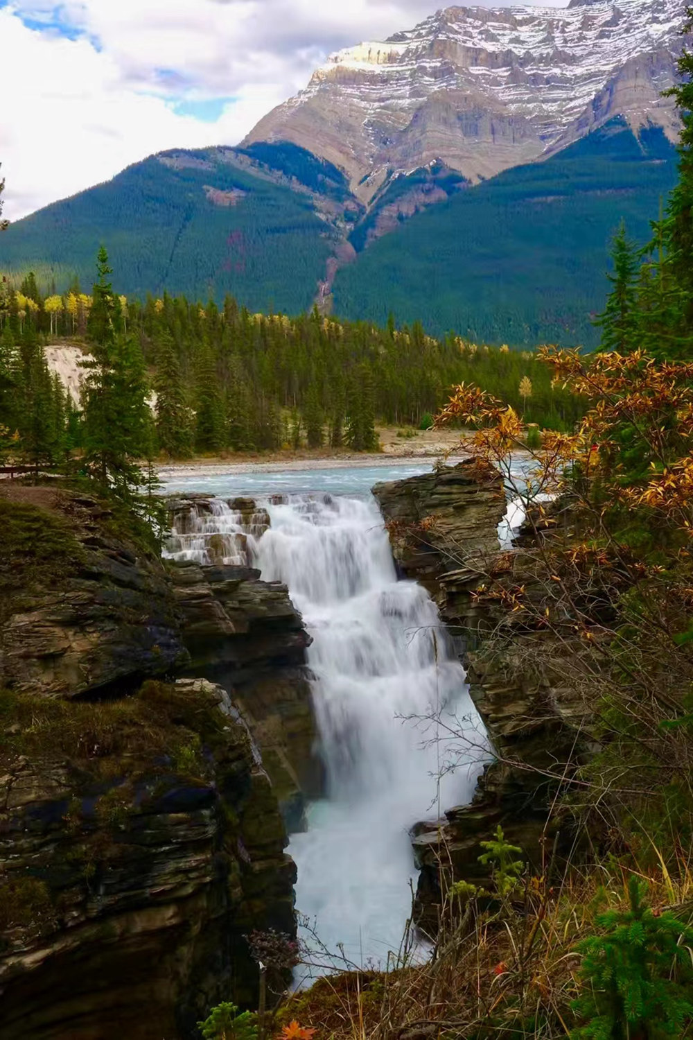 震撼心灵的山谷之美——贾斯帕国家公园休闲区蓝鸢梦想 - Www.slyday.coM 震撼心灵的山谷之美——贾斯帕国家公园休闲区蓝鸢梦想 - Www.slyday.coM