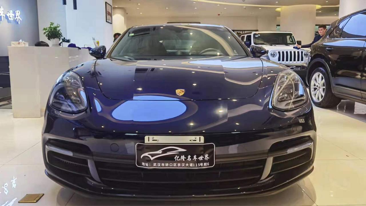 探店打卡！武汉汽车展厅，纵观全场哪款最吸睛？