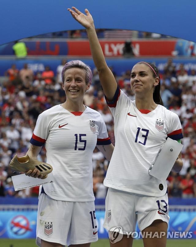 男女同工同酬!美女足赢2400万美元赔偿 比男足成绩好为何待遇低?休闲区蓝鸢梦想 - Www.slyday.coM 男女同工同酬!美女足赢2400万美元赔偿 比男足成绩好为何待遇低?休闲区蓝鸢梦想 - Www.slyday.coM