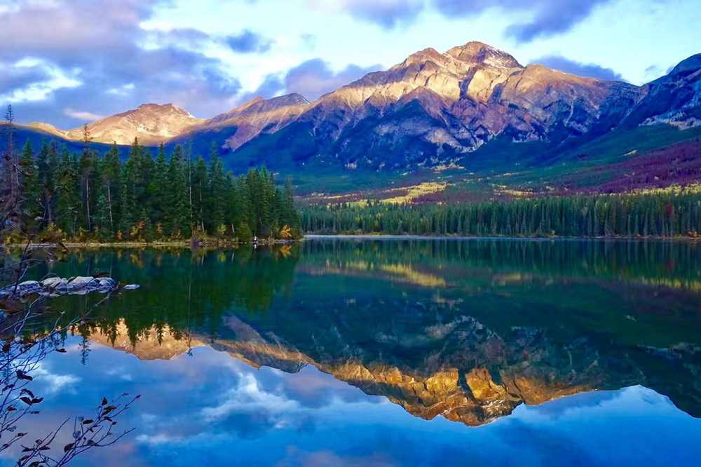 震撼心灵的山谷之美——贾斯帕国家公园休闲区蓝鸢梦想 - Www.slyday.coM 震撼心灵的山谷之美——贾斯帕国家公园休闲区蓝鸢梦想 - Www.slyday.coM