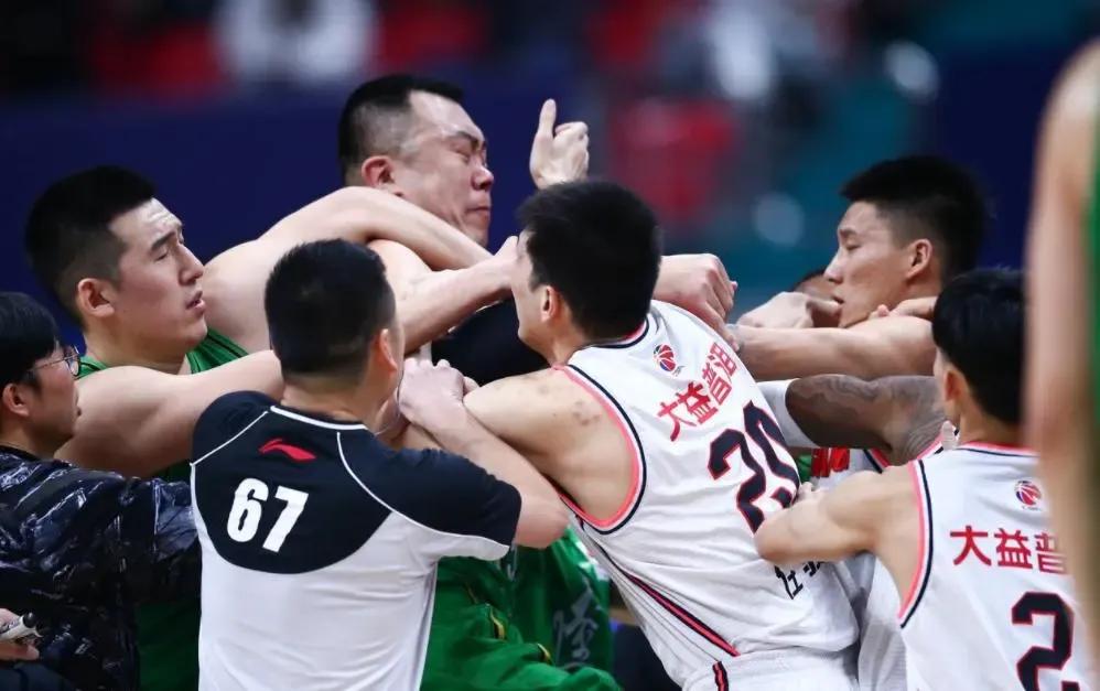 cba重燃战火之后,大家最为关注的5大谜团|cba|球员