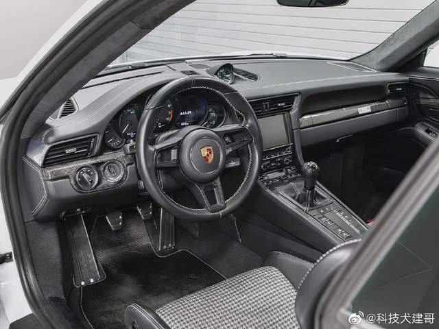 FF91首辆量产车发布,海底捞被曝给顾客打标签,国人最爱保时捷休闲区蓝鸢梦想 - Www.slyday.coM FF91首辆量产车发布,海底捞被曝给顾客打标签,国人最爱保时捷休闲区蓝鸢梦想 - Www.slyday.coM