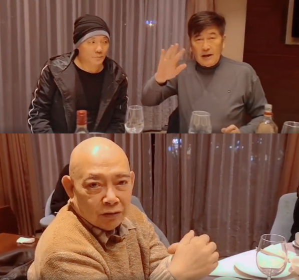 “火云邪神”梁小龙秀功夫!动作灵活不像74岁,快速卧倒拿腿踢人少林足球梁小龙程东新浪新闻