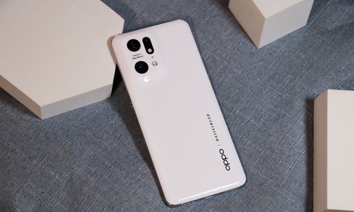 oppofindx3白色,oppofindx3颜色 oppofindx5pro开箱自研芯片极致外观不愧是颜值天花板
