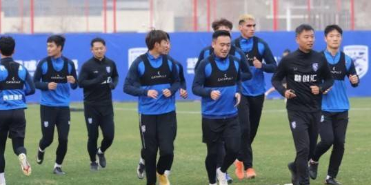 中超转会动态！曝海港垂涎恒大2大归化国脚，<a href=