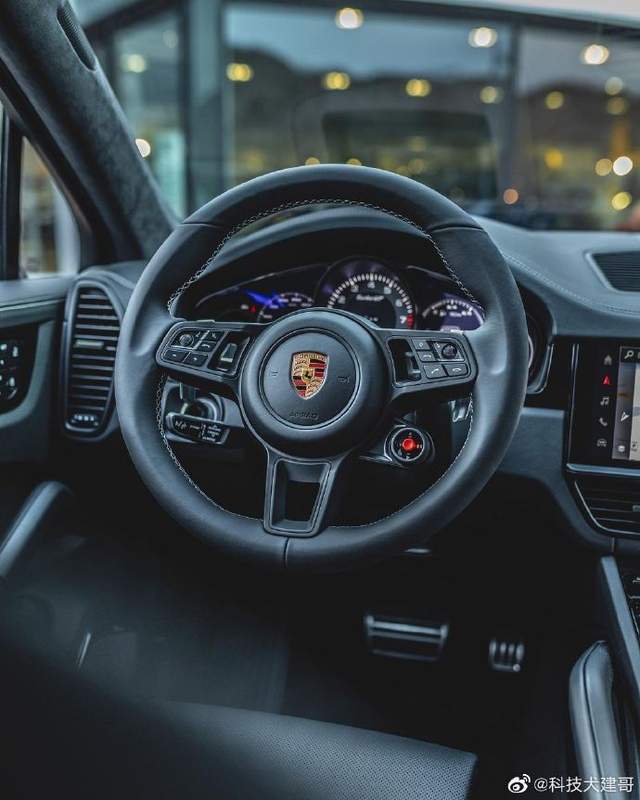 FF91首辆量产车发布,海底捞被曝给顾客打标签,国人最爱保时捷休闲区蓝鸢梦想 - Www.slyday.coM FF91首辆量产车发布,海底捞被曝给顾客打标签,国人最爱保时捷休闲区蓝鸢梦想 - Www.slyday.coM