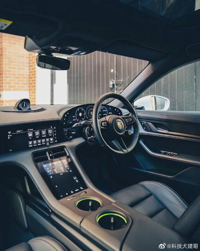 FF91首辆量产车发布,海底捞被曝给顾客打标签,国人最爱保时捷休闲区蓝鸢梦想 - Www.slyday.coM FF91首辆量产车发布,海底捞被曝给顾客打标签,国人最爱保时捷休闲区蓝鸢梦想 - Www.slyday.coM