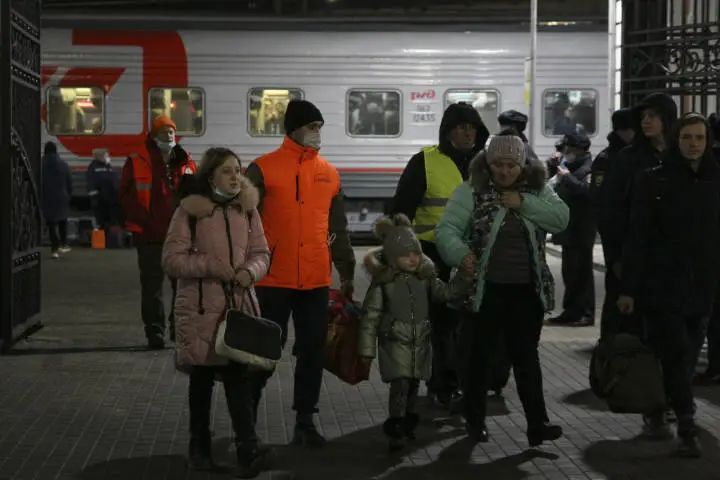 乌克兰实施为期30天紧急状态,连线在乌克兰的浙江留学生→休闲区蓝鸢梦想 - Www.slyday.coM 乌克兰实施为期30天紧急状态,连线在乌克兰的浙江留学生→休闲区蓝鸢梦想 - Www.slyday.coM