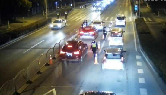 男子酒驾不认可测试结果 送医抽血后“酒驾”变“醉驾”休闲区蓝鸢梦想 - Www.slyday.coM 男子酒驾不认可测试结果 送医抽血后“酒驾”变“醉驾”休闲区蓝鸢梦想 - Www.slyday.coM