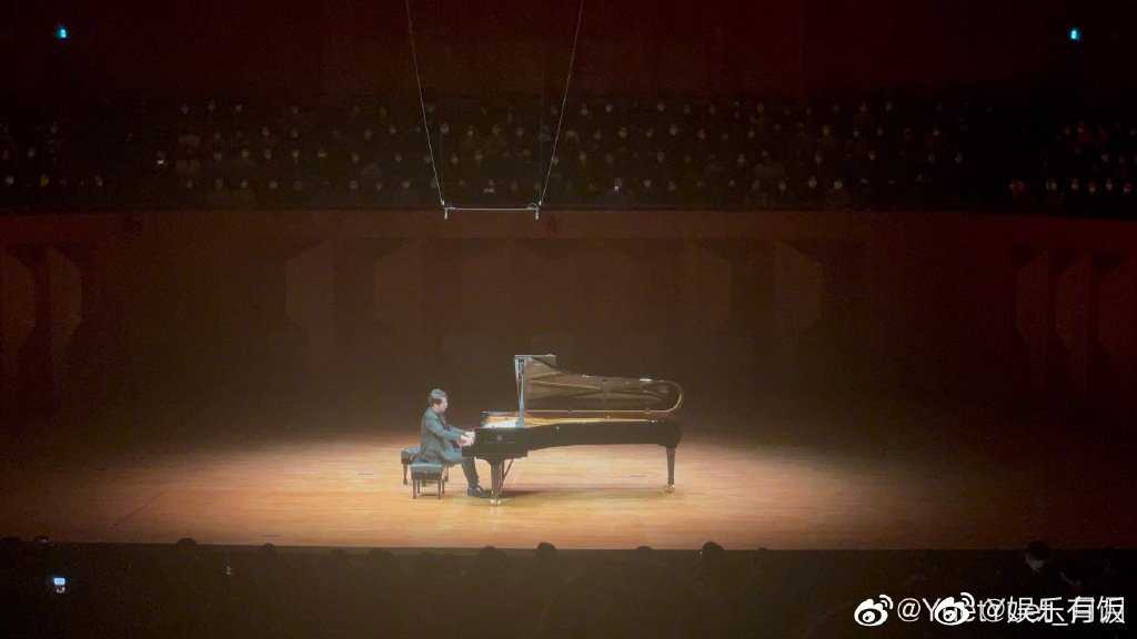 邱淑贞大女儿沈月@YuetYuet_月月 近日在<a href=