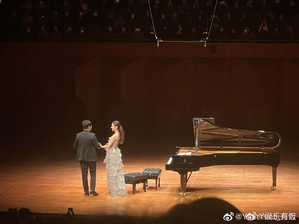 邱淑贞大女儿沈月@YuetYuet_月月 近日在<a href=