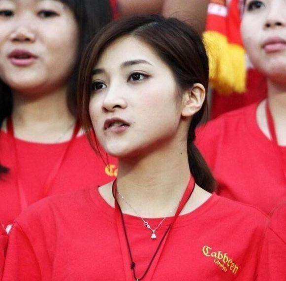 中国男足对阵越南的比赛是踢假球？吴曦“躲球”，网上争论很厉害