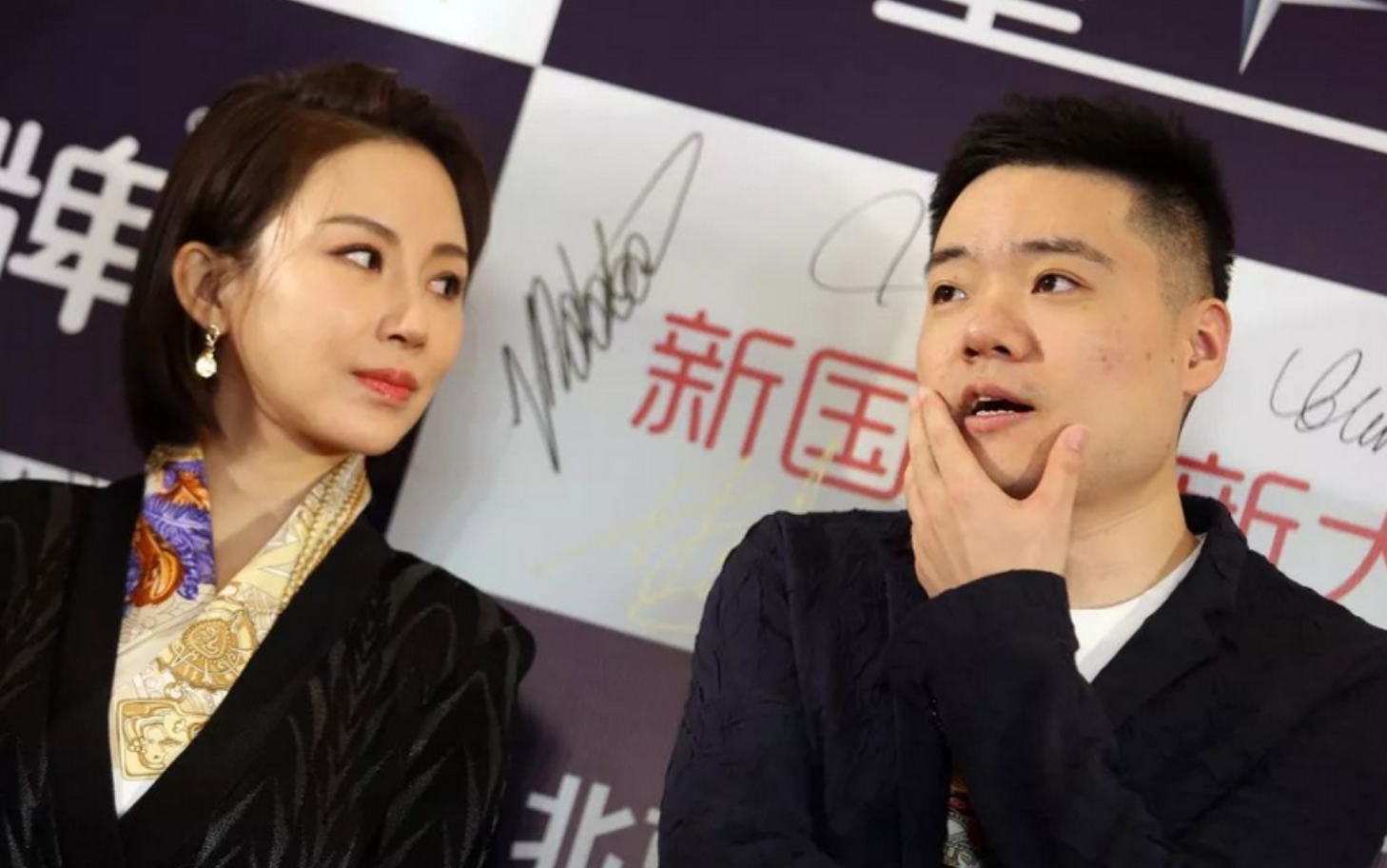 潘晓婷迎40岁生日，送同日“寿星”球杆，不惑之年仍未嫁不愿将就|潘晓婷_新浪新闻