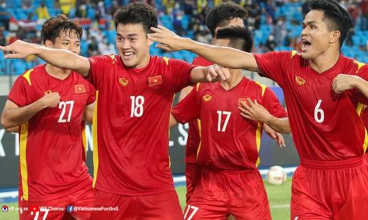 1-0，4连胜！越南队爆发，以小打大全胜夺冠，中国男足新苦主诞生