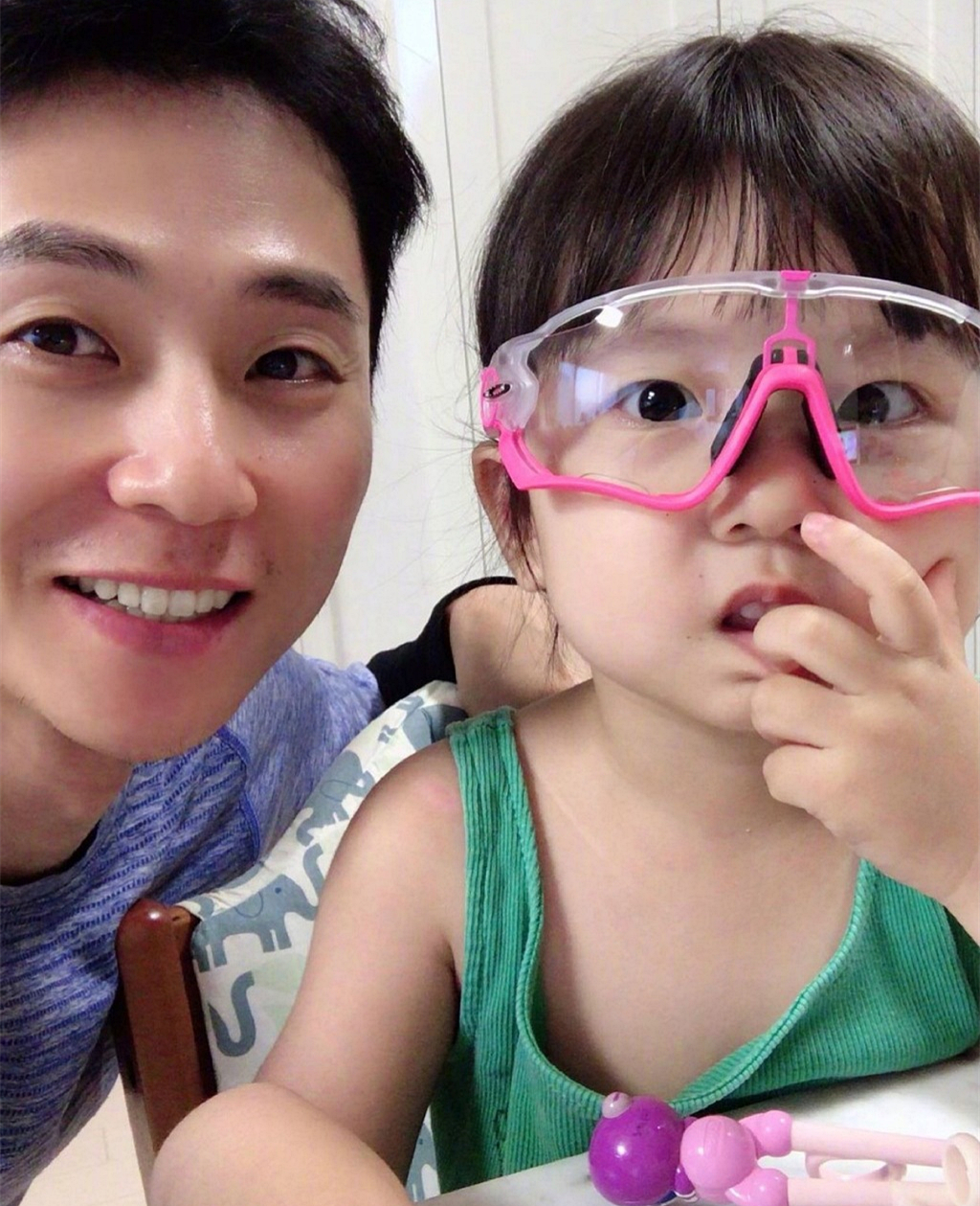 安贤洙晒<a href=