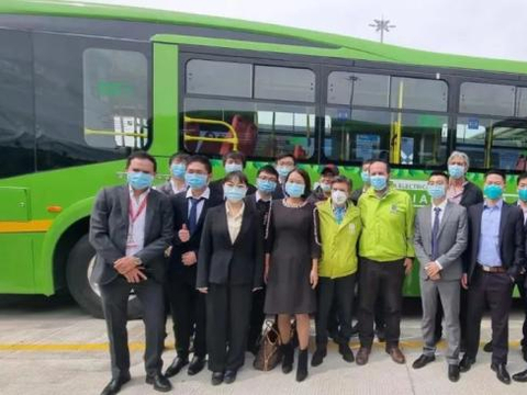 比亚迪最大海外纯电动大巴订单交付运营