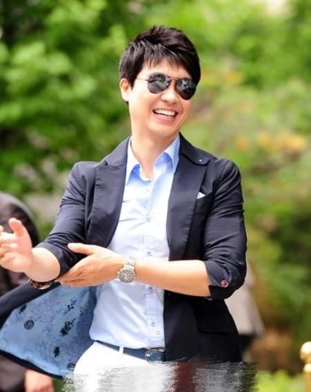 祝福!被哥哥骗了100亿的52岁<a href=