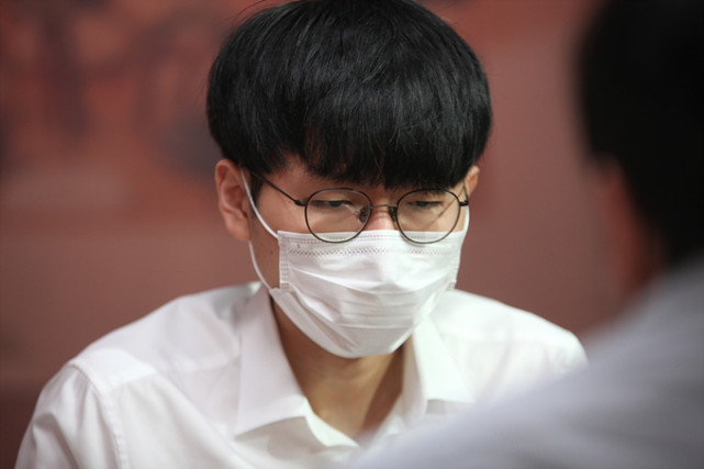 申真谞助<a href=