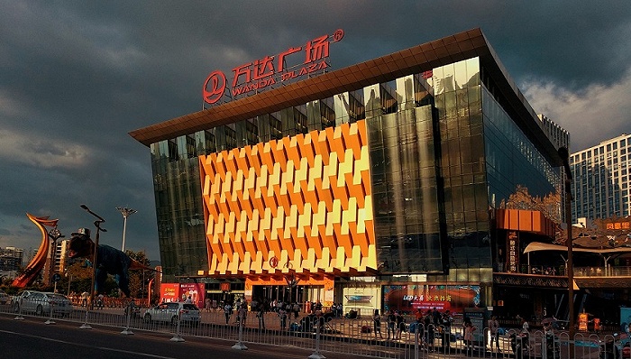 姚振华造车、王健林卖车，谁赌对了？