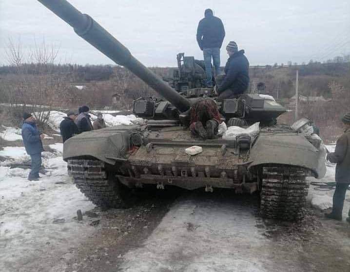 被俄军抛弃的T-90A坦克 图源：社交媒体