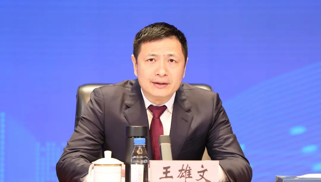 开区党工委第一书记朱东铁讲话大会由浏阳市委副书记,市长王雄文主持