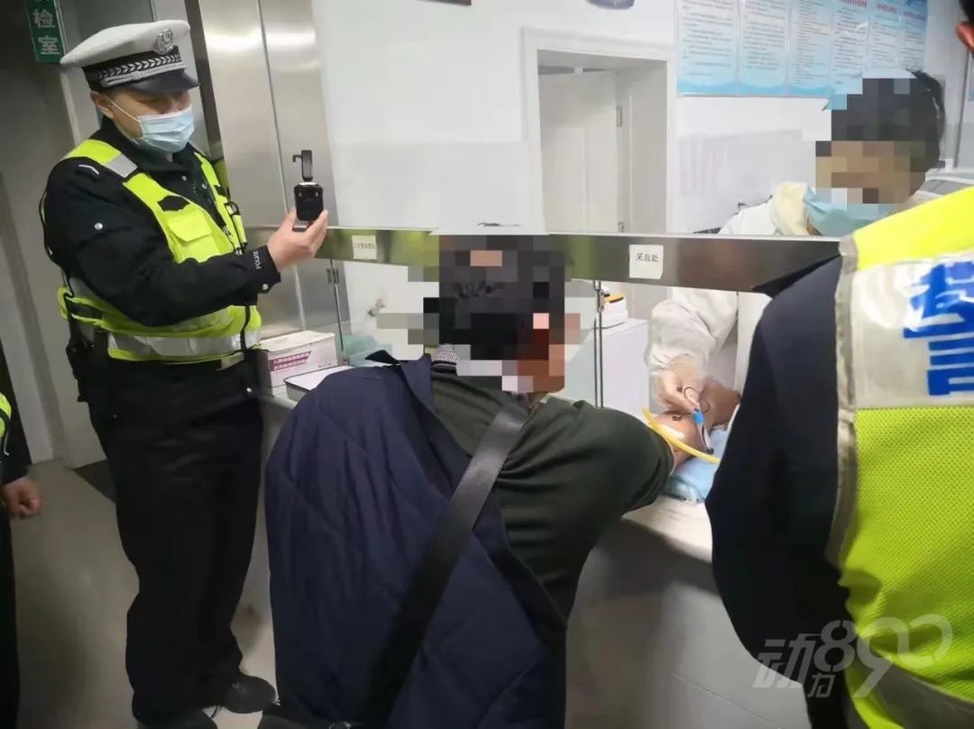 太任性!男子持假证醉驾再次被抓!休闲区蓝鸢梦想 - Www.slyday.coM 太任性!男子持假证醉驾再次被抓!休闲区蓝鸢梦想 - Www.slyday.coM