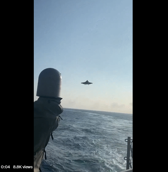 美军士兵泄露的F-35C真实坠机画面，图自社交媒体
