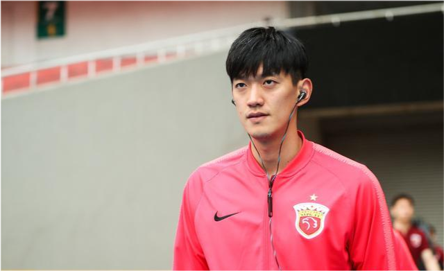 央5直播国足VS沙、曼，归化球员在做什么？女足奖金比<a href=