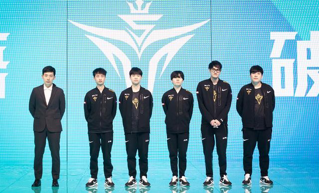 Rookie再度登顶韩服第一,上次登顶IG就夺冠了?今年看好V5休闲区蓝鸢梦想 - Www.slyday.coM Rookie再度登顶韩服第一,上次登顶IG就夺冠了?今年看好V5休闲区蓝鸢梦想 - Www.slyday.coM