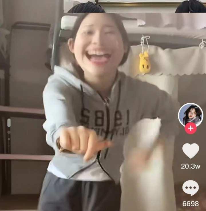 老师出题太难上热搜!今天,全国网友都在给杭州这个班的学生做作业休闲区蓝鸢梦想 - Www.slyday.coM 老师出题太难上热搜!今天,全国网友都在给杭州这个班的学生做作业休闲区蓝鸢梦想 - Www.slyday.coM