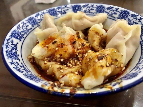 按摩下水饺是啥意思？揭秘这个有趣的网络梗的真正含义