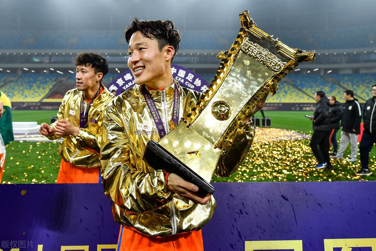 四川九牛有意印超队前锋！泰山冬训缺兵少将，孙准浩或重返<a href=