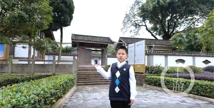 为树“发声” 听孩子们为你讲一棵树的故事休闲区蓝鸢梦想 - Www.slyday.coM 为树“发声” 听孩子们为你讲一棵树的故事休闲区蓝鸢梦想 - Www.slyday.coM