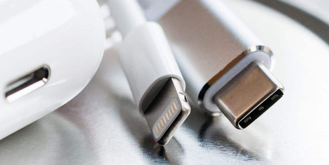 除了刘海,iPhone14 Pro还干掉了这两大“祖传”配置,比13香太多休闲区蓝鸢梦想 - Www.slyday.coM 除了刘海,iPhone14 Pro还干掉了这两大“祖传”配置,比13香太多休闲区蓝鸢梦想 - Www.slyday.coM