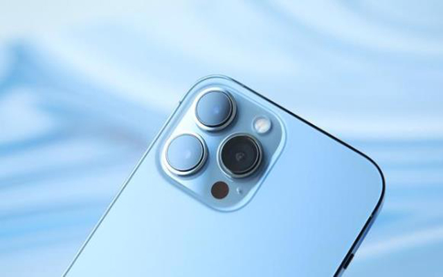 卢伟冰惨遭打脸,网友公认续航最好的手机,竟是iPhone13ProMax休闲区蓝鸢梦想 - Www.slyday.coM 卢伟冰惨遭打脸,网友公认续航最好的手机,竟是iPhone13ProMax休闲区蓝鸢梦想 - Www.slyday.coM