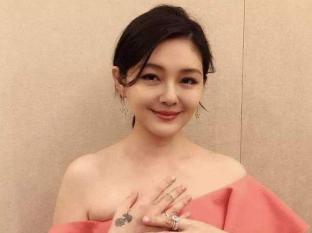 大S承认与初恋男友结婚，男方是<a href=