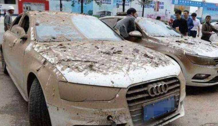 小伙4万买二手奥迪,被朋友吐槽人傻钱多,拆开发动机笑了休闲区蓝鸢梦想 - Www.slyday.coM 小伙4万买二手奥迪,被朋友吐槽人傻钱多,拆开发动机笑了休闲区蓝鸢梦想 - Www.slyday.coM