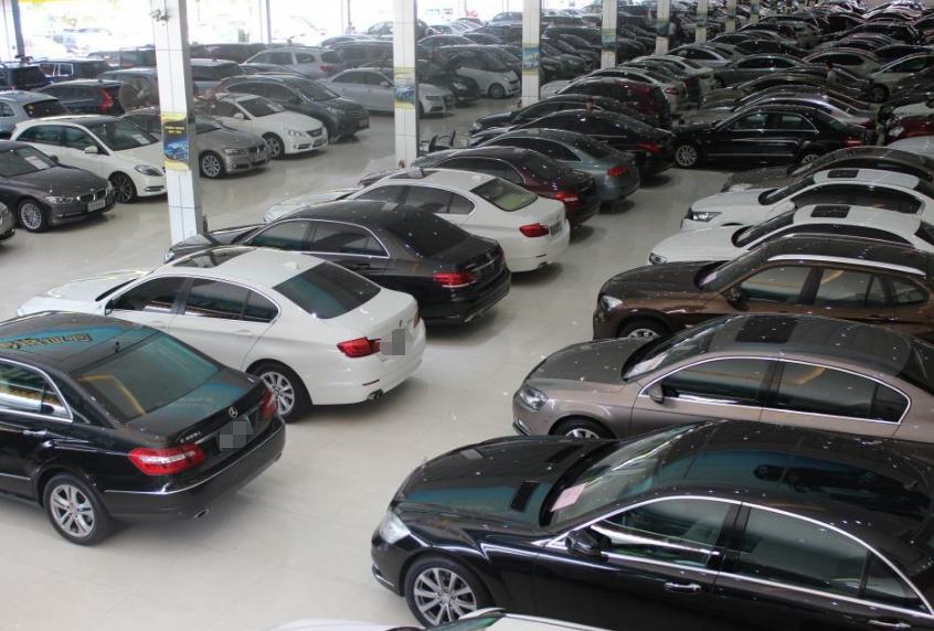 小伙4万买二手奥迪,被朋友吐槽人傻钱多,拆开发动机笑了休闲区蓝鸢梦想 - Www.slyday.coM 小伙4万买二手奥迪,被朋友吐槽人傻钱多,拆开发动机笑了休闲区蓝鸢梦想 - Www.slyday.coM