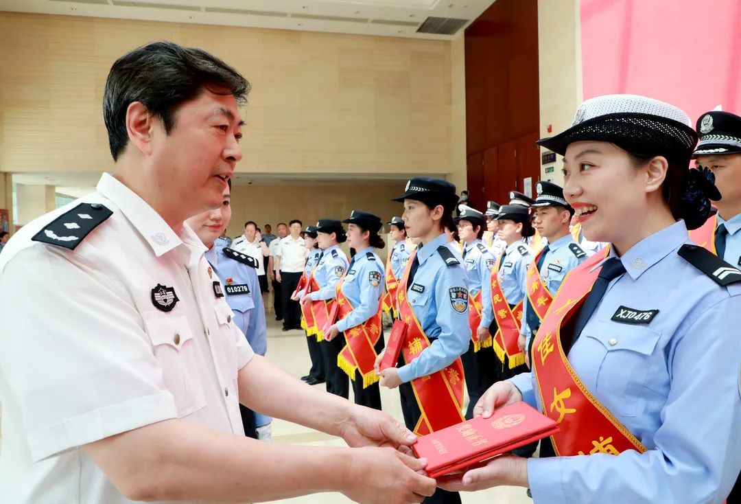 巾帼心向党 奋斗新征程—“三八”妇女节,最美“警”色!休闲区蓝鸢梦想 - Www.slyday.coM 巾帼心向党 奋斗新征程—“三八”妇女节,最美“警”色!休闲区蓝鸢梦想 - Www.slyday.coM