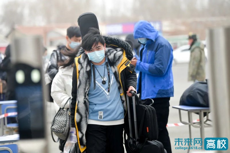 吉林建筑科技学院春季学期学生平稳有序错峰返校休闲区蓝鸢梦想 - Www.slyday.coM 吉林建筑科技学院春季学期学生平稳有序错峰返校休闲区蓝鸢梦想 - Www.slyday.coM