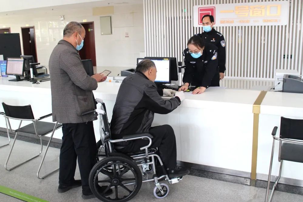 巾帼心向党 奋斗新征程—“三八”妇女节,最美“警”色!休闲区蓝鸢梦想 - Www.slyday.coM 巾帼心向党 奋斗新征程—“三八”妇女节,最美“警”色!休闲区蓝鸢梦想 - Www.slyday.coM