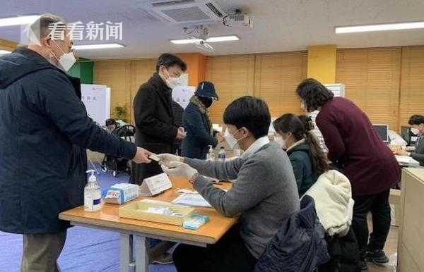 韩国日新增病例突破30万例 总统大选投票疫情中启动休闲区蓝鸢梦想 - Www.slyday.coM 韩国日新增病例突破30万例 总统大选投票疫情中启动休闲区蓝鸢梦想 - Www.slyday.coM